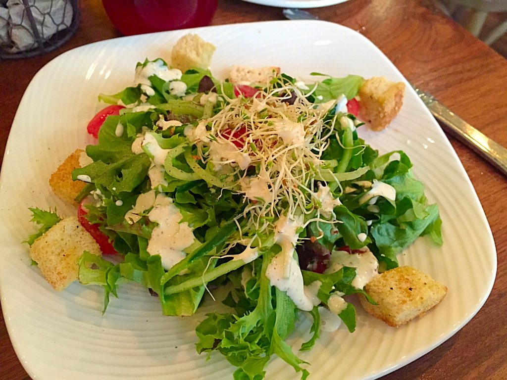 Cozy's House Salad 