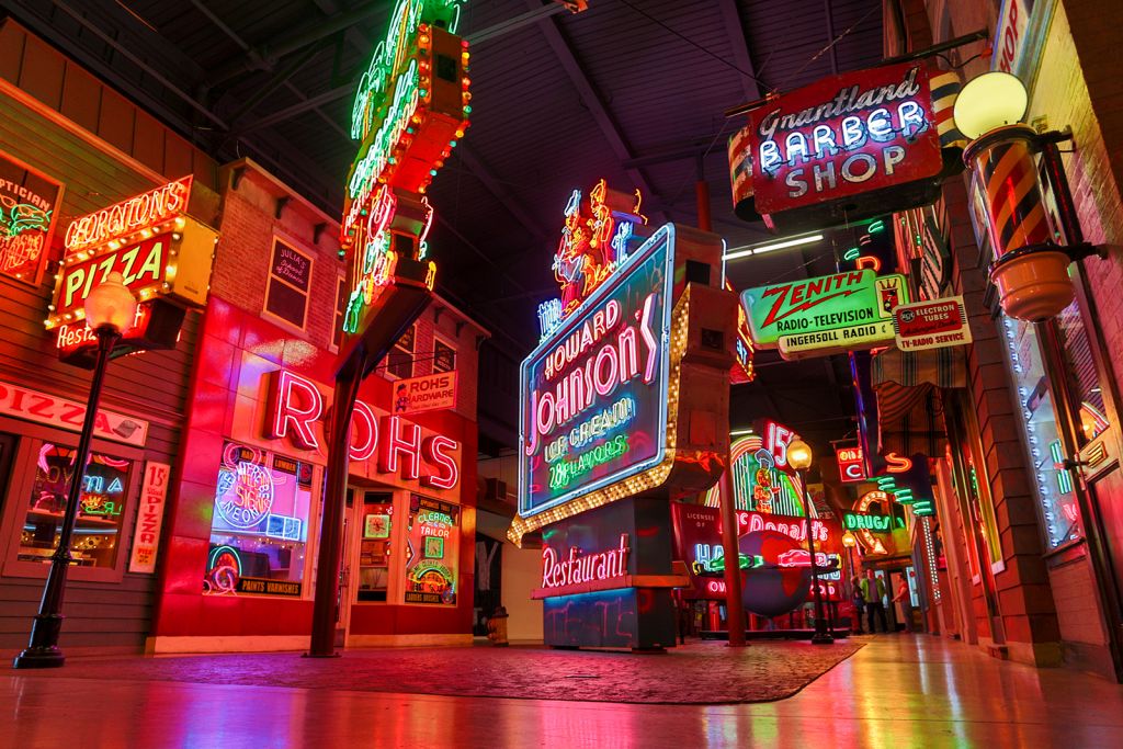 indoor dates American Sign Museum Cincinnati